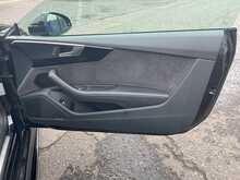 Everyday super :Audi RS5 Coupé 2.9 TFSI V6 Quattro Tiptronic - Mythos Black Metallic