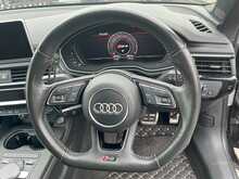 Everyday super :Audi RS5 Coupé 2.9 TFSI V6 Quattro Tiptronic - Mythos Black Metallic