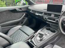 Everyday super :Audi RS5 Coupé 2.9 TFSI V6 Quattro Tiptronic - Mythos Black Metallic