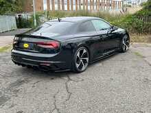 Everyday super :Audi RS5 Coupé 2.9 TFSI V6 Quattro Tiptronic - Mythos Black Metallic