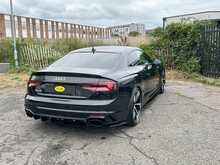 Everyday super :Audi RS5 Coupé 2.9 TFSI V6 Quattro Tiptronic - Mythos Black Metallic