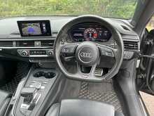 Everyday super :Audi RS5 Coupé 2.9 TFSI V6 Quattro Tiptronic - Mythos Black Metallic