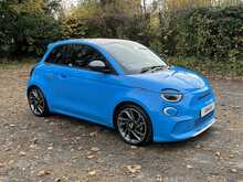 Abarth 500e Scorpionissima 