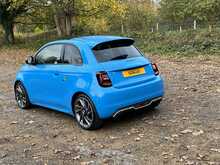 Abarth 500e Scorpionissima 