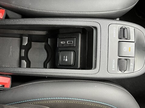 42kWh Scorpionissima Hatchback 3dr Electric Auto (155 ps)