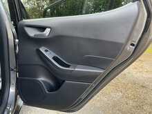 Ford Fiesta T EcoBoost MHEV Titanium 