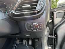 Ford Fiesta T EcoBoost MHEV Titanium 