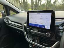 Ford Fiesta T EcoBoost MHEV Titanium 