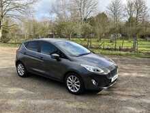 Ford Fiesta T EcoBoost MHEV Titanium 
