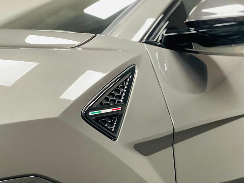 Lamborghini Urus V8 BiTurbo Performante - U400058300