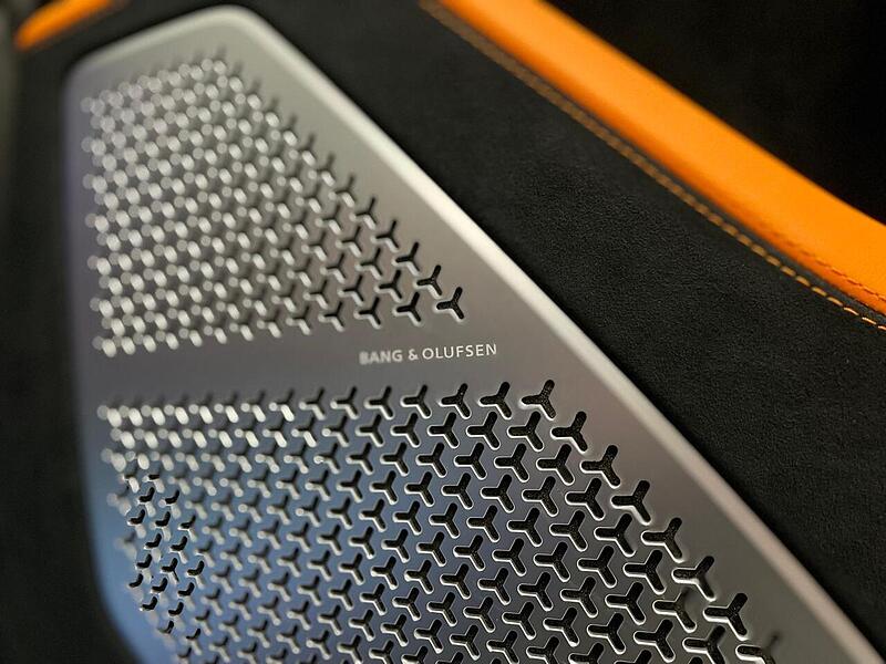 Lamborghini Urus V8 BiTurbo Performante - U400058300