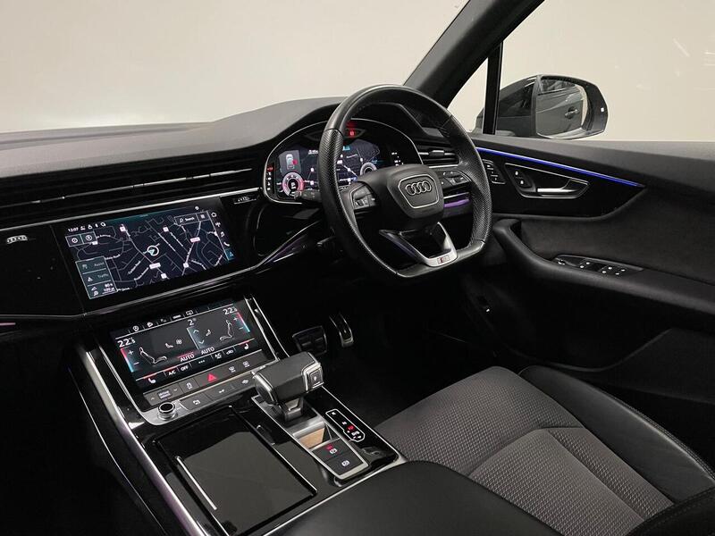 Audi Q7 TDI V6 Black Edition - U400058839