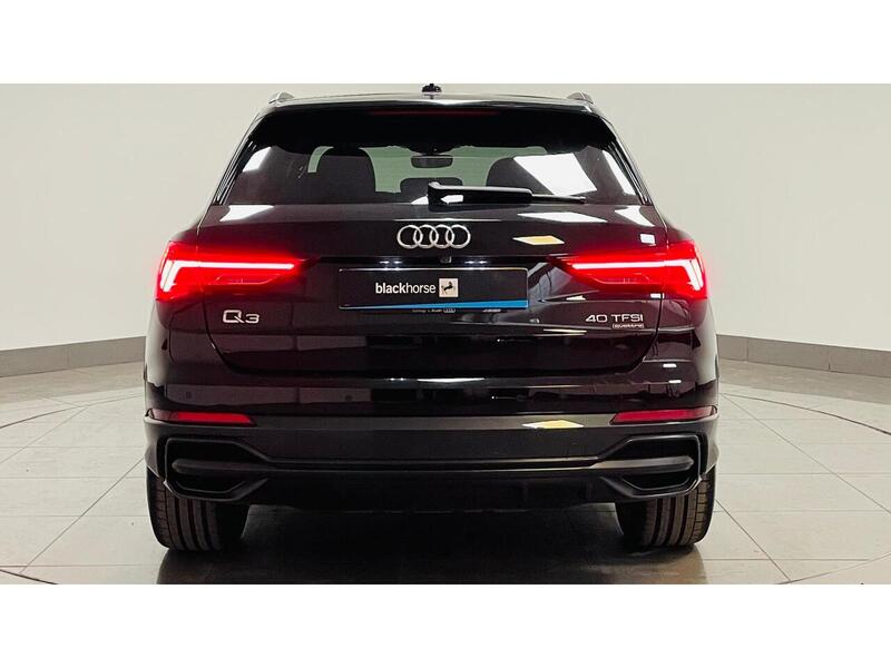 Audi Q3 TFSI Black Edition - U400058911