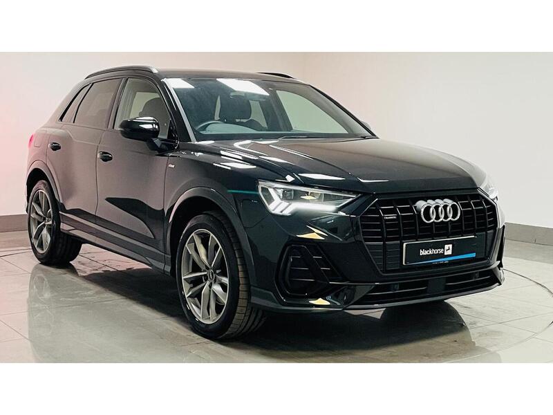 Audi Q3 TFSI Black Edition - U400058911
