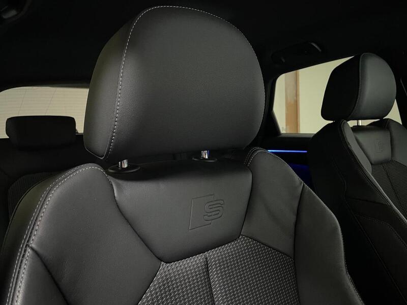 Audi Q3 TFSI Black Edition - U400058911