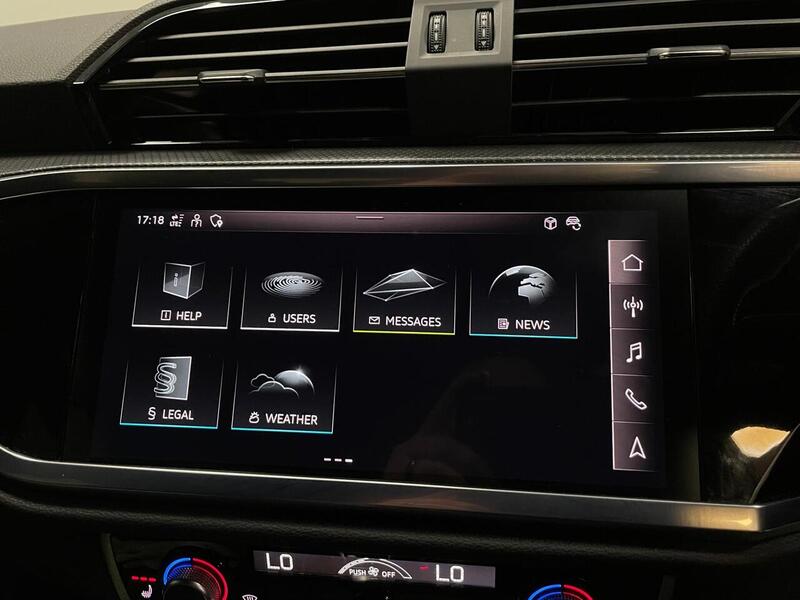 Audi Q3 TFSI Black Edition - U400058911