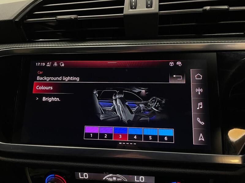 Audi Q3 TFSI Black Edition - U400058911