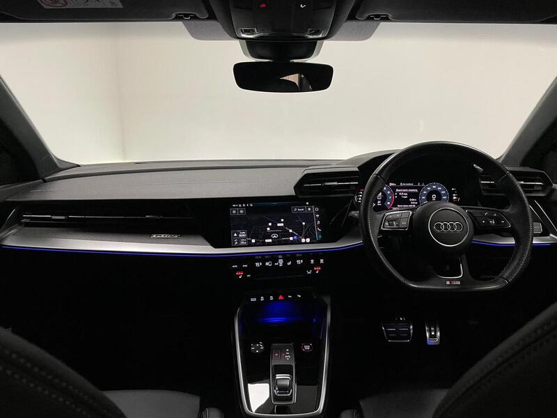 Audi S3 TFSI Black Edition - U400058919