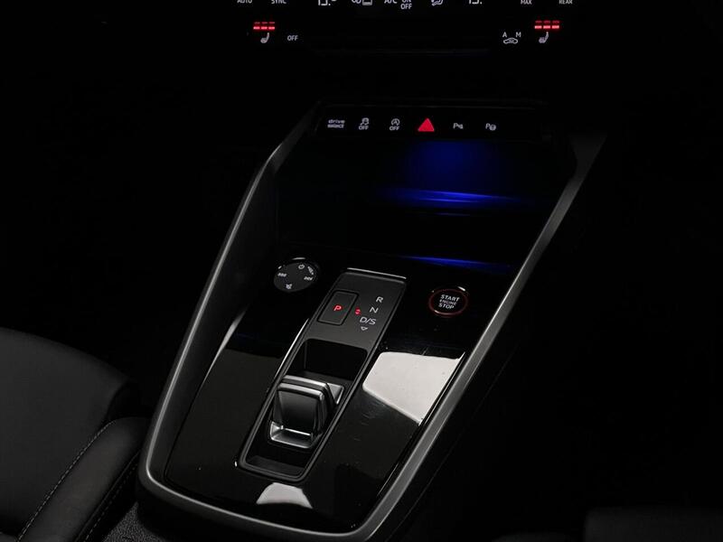 Audi S3 TFSI Black Edition - U400058919