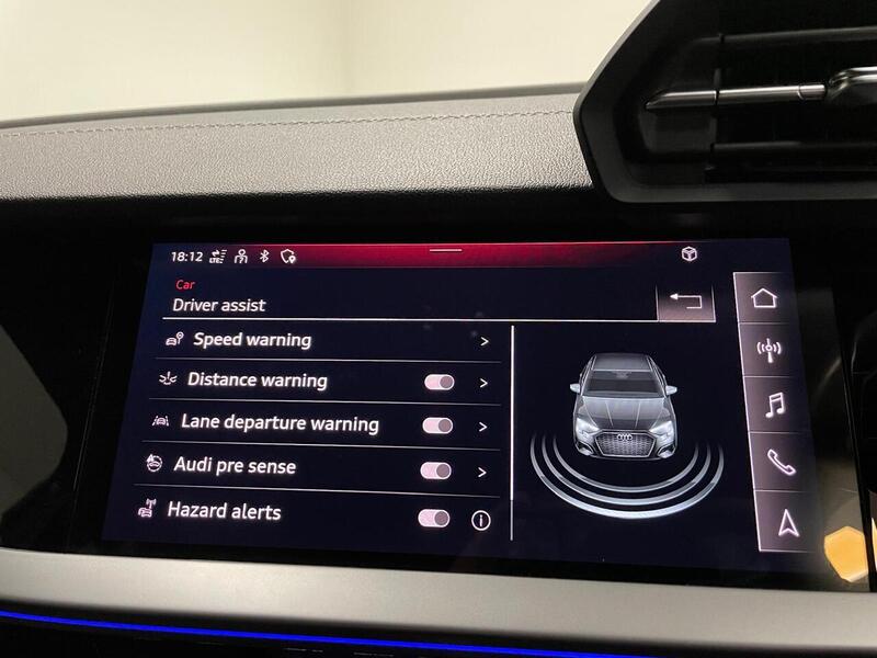 Audi S3 TFSI Black Edition - U400058919