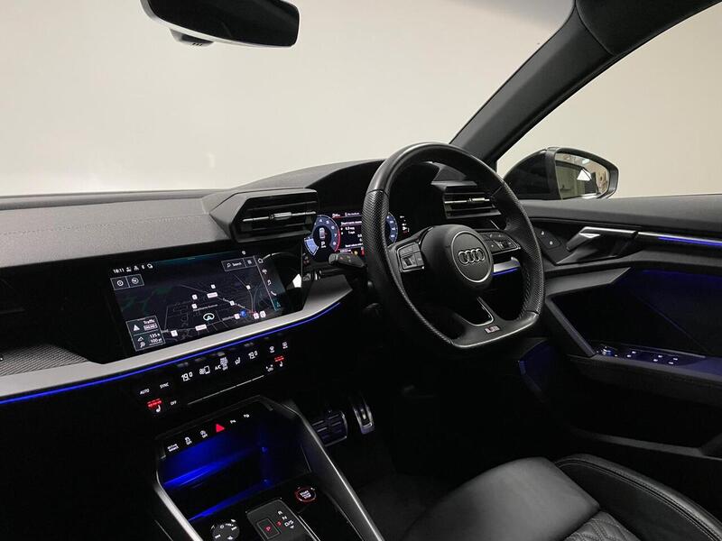 Audi S3 TFSI Black Edition - U400058919