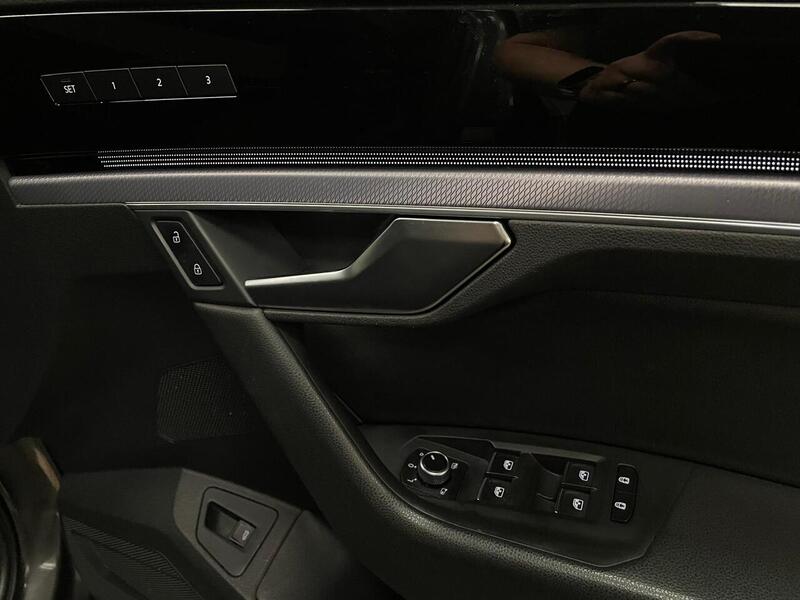 Volkswagen Touareg TDI V6 Black Edition - U400059002