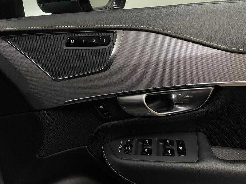 Volvo XC90 B5 MHEV R-Design - U400059023