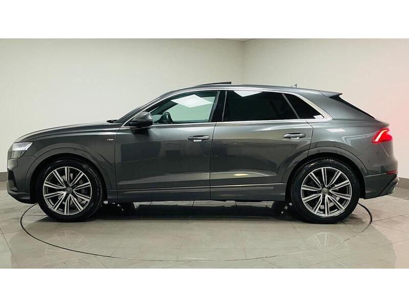 Audi Q8 TDI V6 S line - U400059040