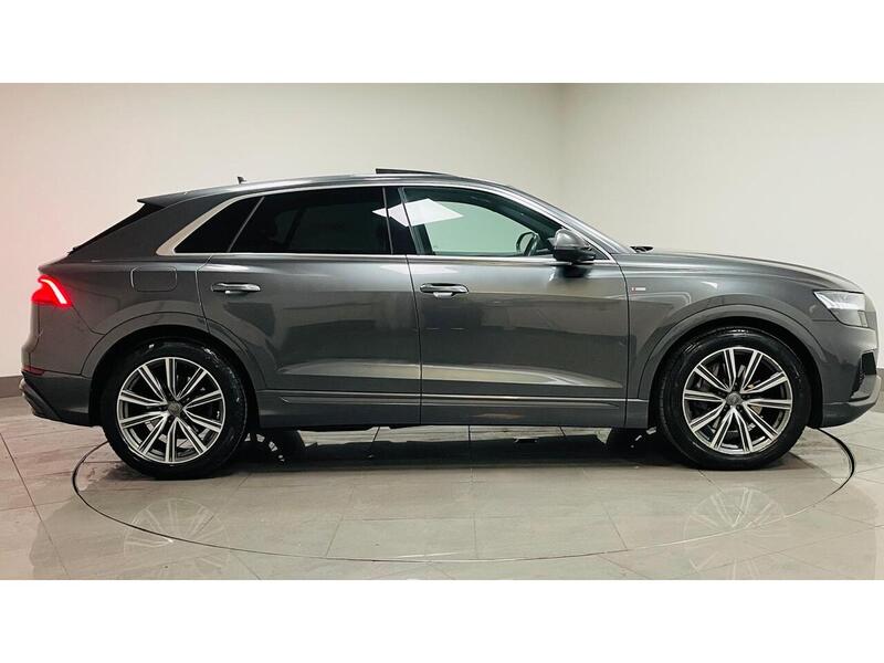 Audi Q8 TDI V6 S line - U400059040