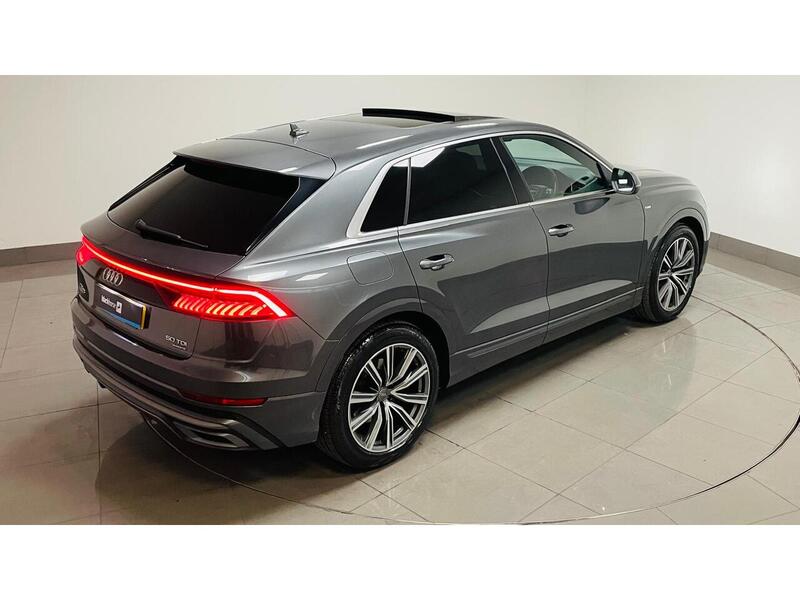 Audi Q8 TDI V6 S line - U400059040