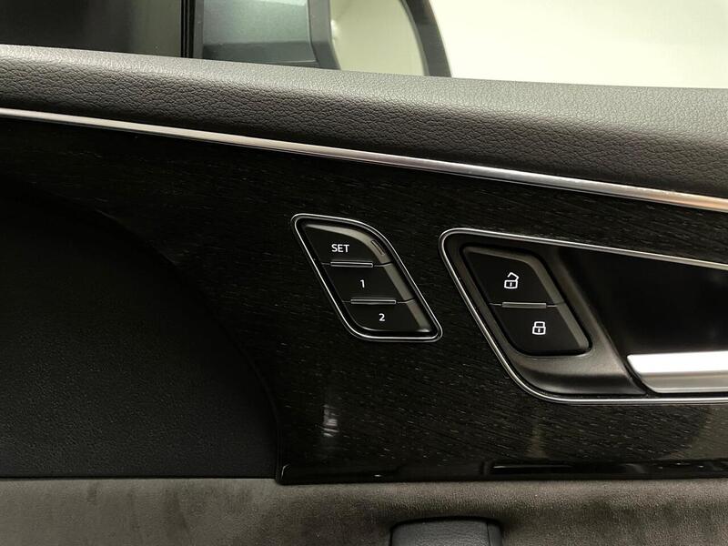 Audi Q8 TDI V6 S line - U400059040