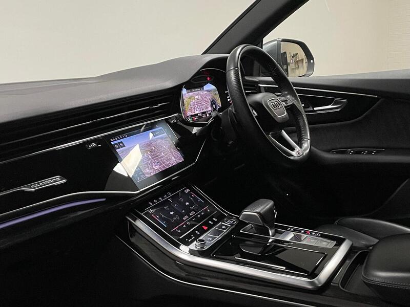 Audi Q8 TDI V6 S line - U400059040