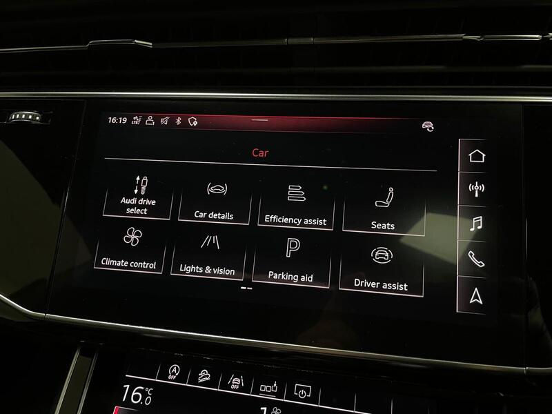 Audi Q8 TDI V6 S line - U400059040