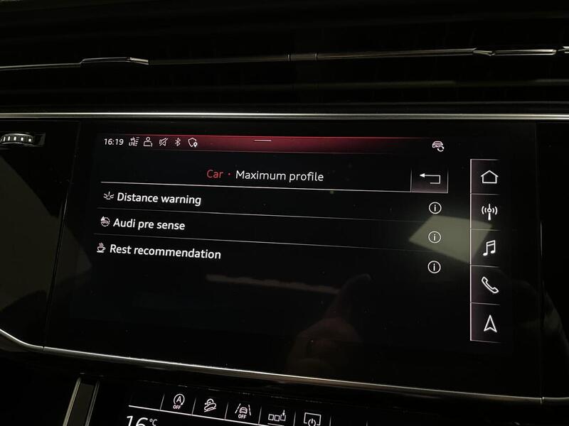 Audi Q8 TDI V6 S line - U400059040