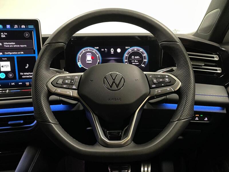 Volkswagen Tiguan eTSI MHEV R-Line Launch Edition - U400059053