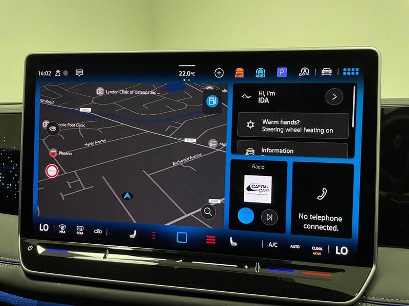 Volkswagen Tiguan eTSI MHEV R-Line Launch Edition - U400059053