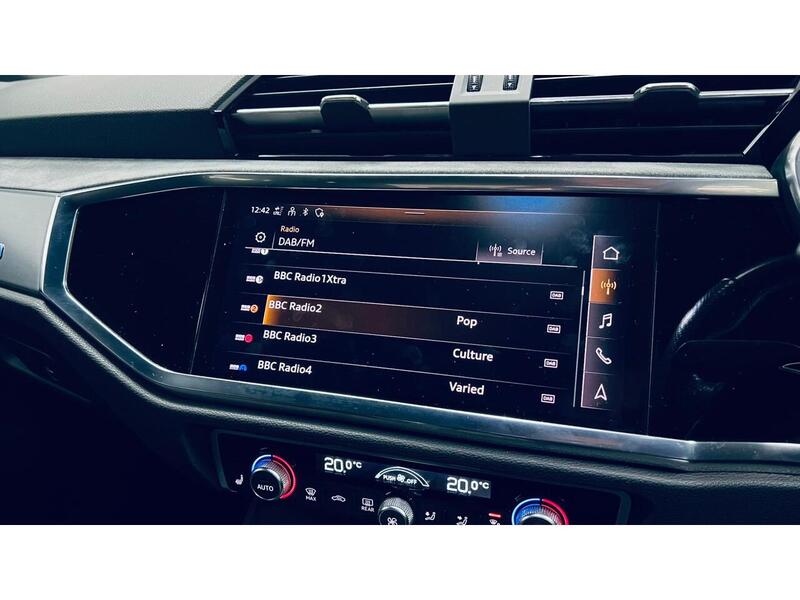 Audi Q3 TDI Vorsprung - U400059063