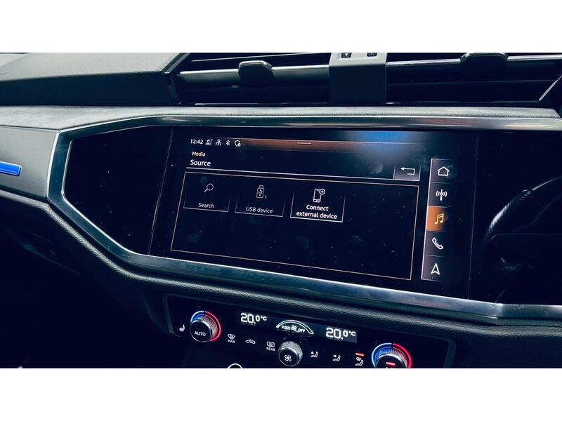 Audi Q3 TDI Vorsprung - U400059063