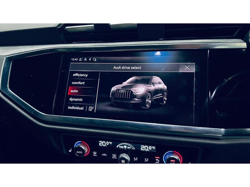 Audi Q3 TDI Vorsprung - U400059063