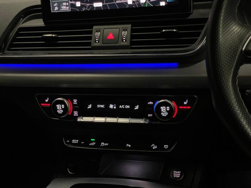 Audi Q5 TFSIe S line - U400059069