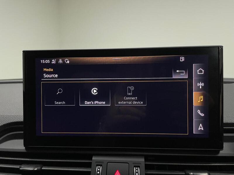 Audi Q5 TFSIe S line - U400059069