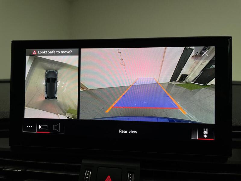 Audi Q5 TFSIe S line - U400059069