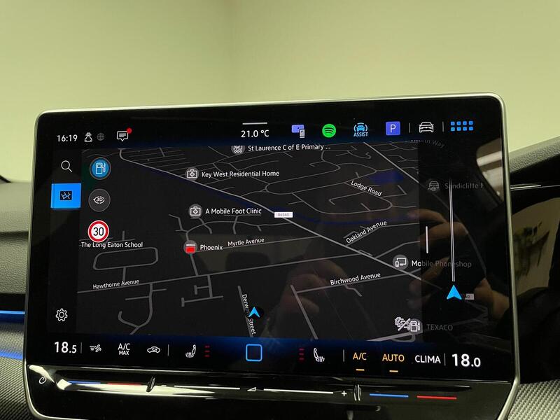 Volkswagen Golf TSI R Black Edition - U400059118