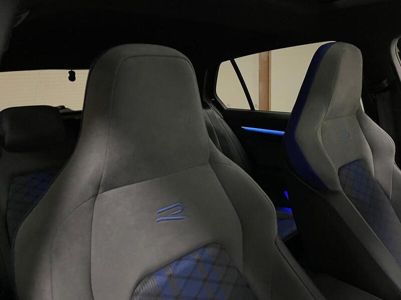 Volkswagen Golf TSI R Black Edition - U400059118