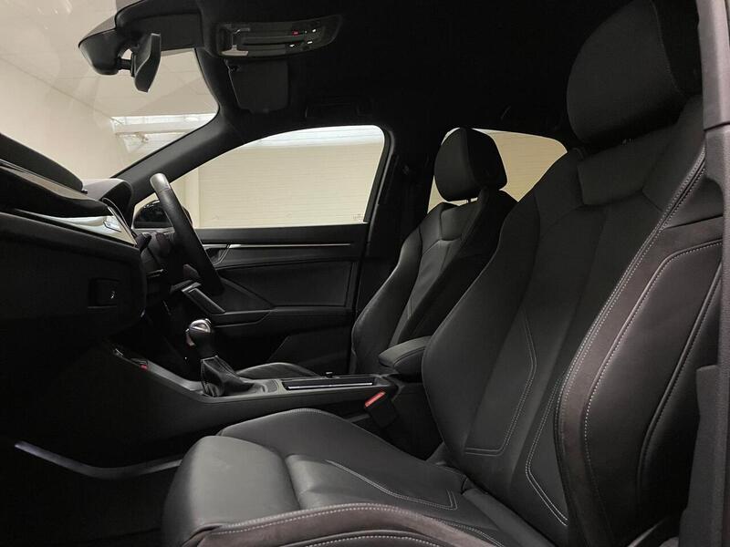 Audi Q3 TFSI CoD Black Edition - U400059120