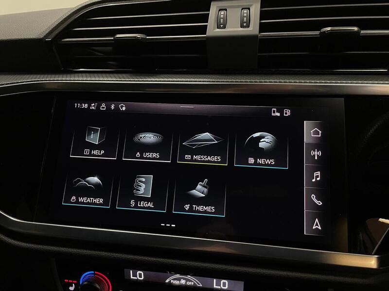 Audi Q3 TFSI CoD Black Edition - U400059120