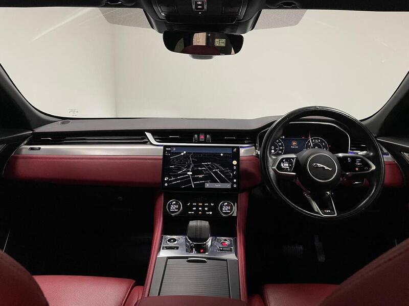 Jaguar F-PACE P400 MHEV R-Dynamic SE - U400059122