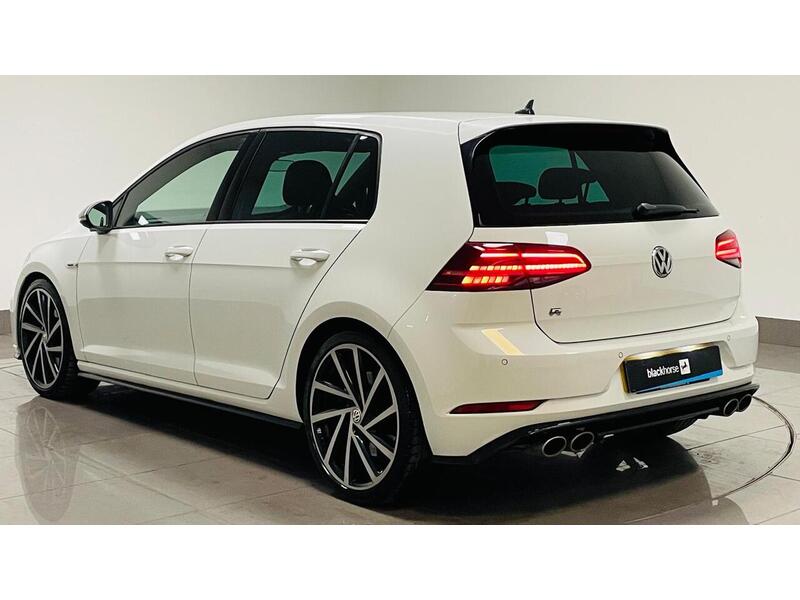 Volkswagen Golf TSI R - U400059140