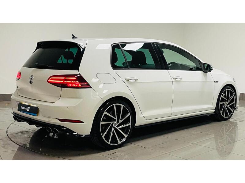 Volkswagen Golf TSI R - U400059140