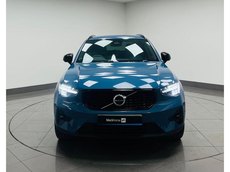 Volvo XC40 B3 MHEV Plus - U400059164